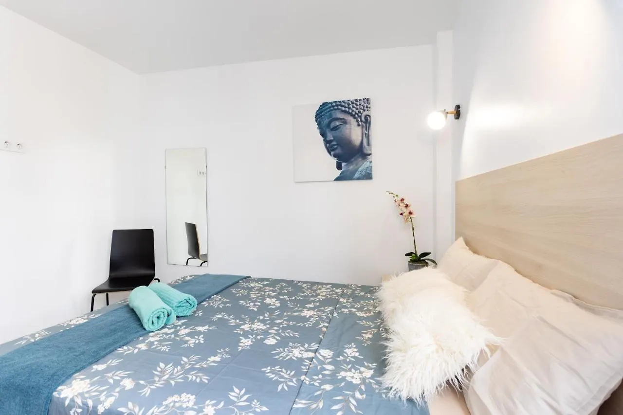 Black Cat Surf House 1 D Hotell Arona  Spanien